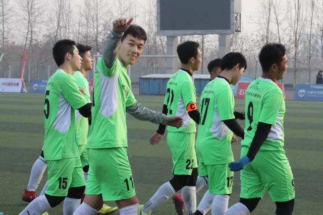 波利采3-0取胜卡利什 常规赛收官登顶